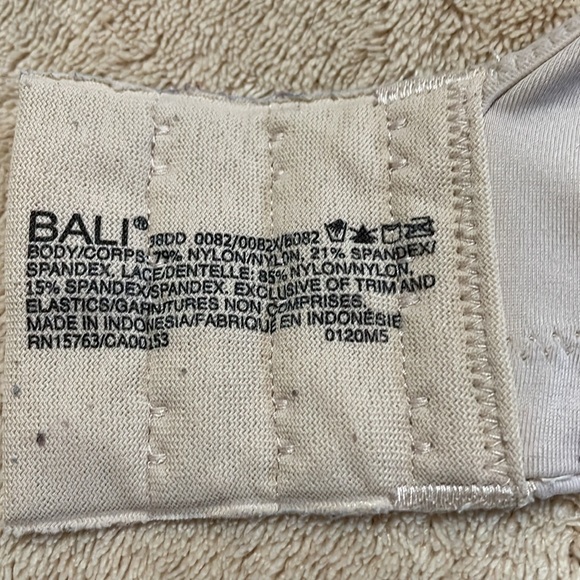 Lilyette/Bali Bras - Picture 7 of 8